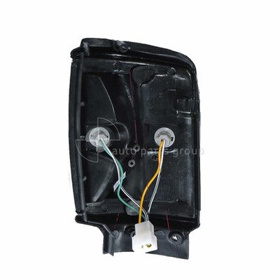 Toyota Hilux Front Park / Indicator Lamp RH with Amber indicator lens