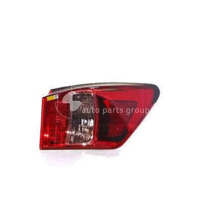 Genuine Lexus IS250 GSE20/GSE21 Tail Lamp RH Red/Clear (08/10-04/13)