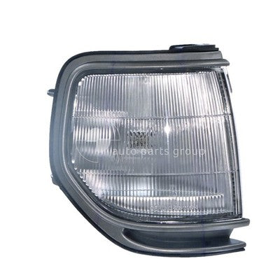 Toyota Landcruiser Front Park / Indicator Lamp RH (01/90-01/98)