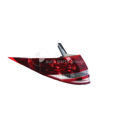 Genuine Toyota Tarago ACR50R/GSR50R Tail Lamp LH (01/06-On)