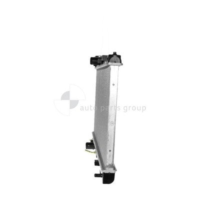 Daihatsu Charade Radiator Plastic Aluminium 325 x 638 x 26 mm 32 / 32 mm