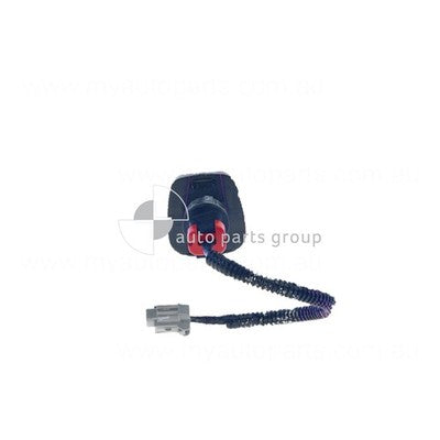 Genuine Nissan Navara D40 Number Plate Lamp (05/05-04/15)