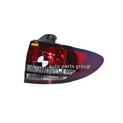 Genuine Toyota Tarago ACR30R Tail Lamp RH (02/00-12/05)