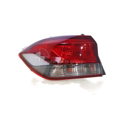 Genuine Hyundai i30 PD Tail Lamp LH (03/17-08/21)
