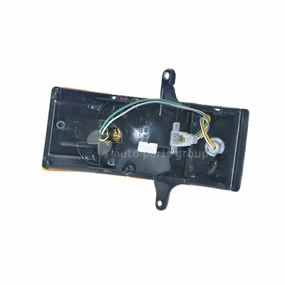 Toyota Toyota Truck BU6/BU7/BU8/BU9 Front Park / Indicator Lamp RH (01/84-12/95)