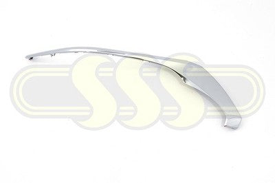 Genuine Toyota Fortuner Head Lamp Garnish Right Hand (05/20-On)