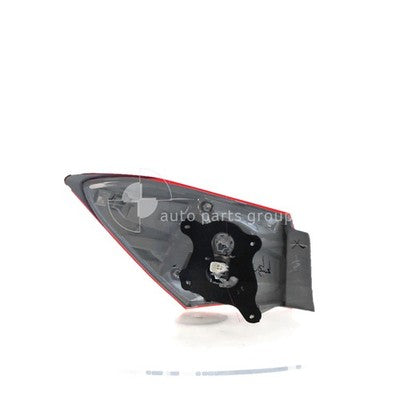 Genuine Toyota Corolla ZRE172R Tail Lamp RH Red/Clear (12/13-09/19)