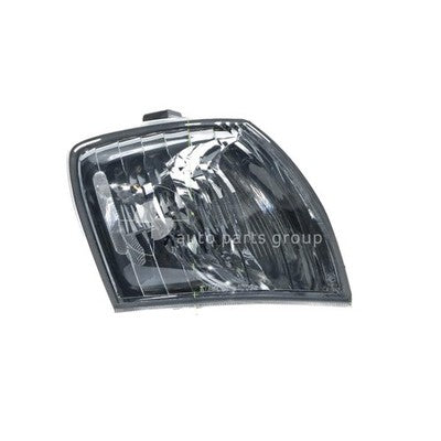 Genuine Mazda 121 Metro Dw Front Park / Indicator Lamp RH (03/00-11/02)