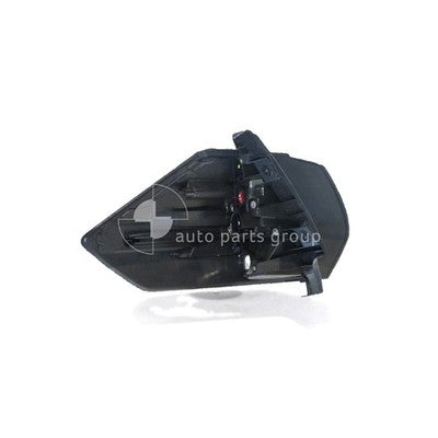 Genuine Nissan X-trail T32 Tail Lamp RH Red/Clear (03/14-05/17)