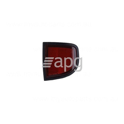 Genuine Mitsubishi Triton MR Rear Bar Reflector RH (11/18-02/24)