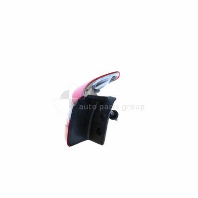 Genuine Hyundai i30 GD/GD II Tail Lamp LH (02/13-12/15)