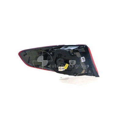 Genuine Hyundai Sonata LF Tail Lamp RH (01/15-07/17)