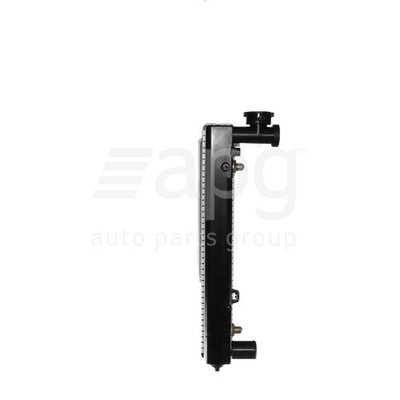 Holden Commodore VT Radiator Plastic Aluminium 675 x 428 x 26 mm 35 / 35 mm