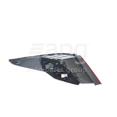 Genuine Hyundai Accent RB Tail Lamp RH (10/13-04/19)