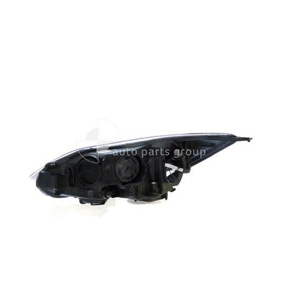 Ford Focus LW Head Lamp RH Halogen Manual (04/11-06/12)