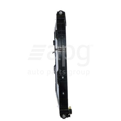 Toyota Hilux Radiator Plastic Aluminium 535 x 653 x 26 mm : Man/Auto 4.0 L 1GRFE