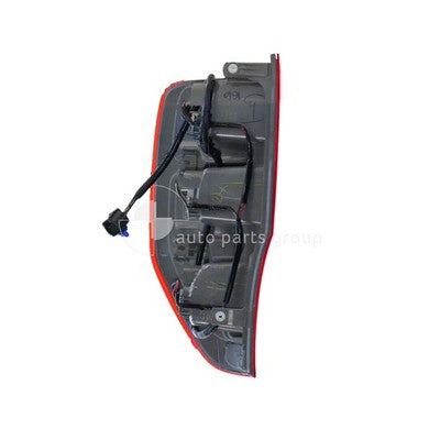 Genuine Ford Ranger Tail Lamp RH Incandescent (07/15-09/18)
