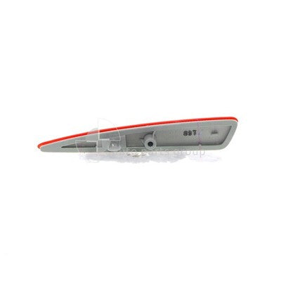 Genuine Toyota Corolla ZRE182R Rear Bar Reflector LH (08/12-03/15)