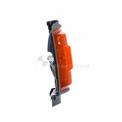 Toyota Hilux YN63/LN65 Front Park / Indicator Lamp RH (08/83-08/88)