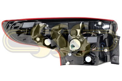 Genuine Nissan / Datsun Qashqai Tail Lamp Right Hand (06/17-05/22)