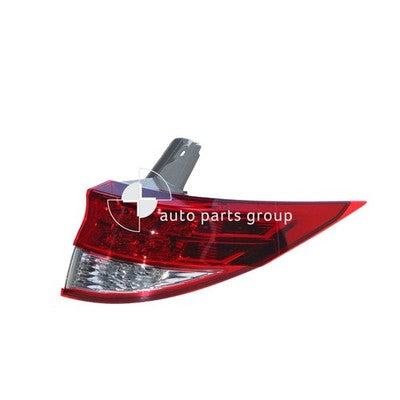 Genuine Toyota Tarago ACR50R/GSR50R Tail Lamp RH (01/06-On)