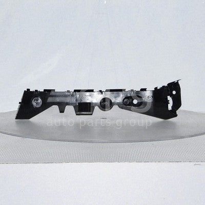 Genuine Mazda 3 BM/BN Rear Bar Bracket RH (11/13-03/19)