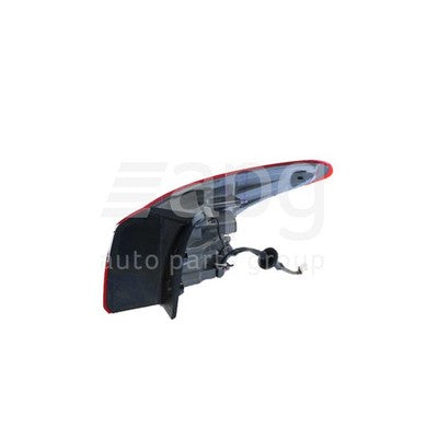 Genuine Hyundai i30 GD/GD II Tail Lamp LH (02/13-12/15)