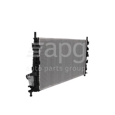 Ford Focus Radiator Plastic Aluminium 670 x 368 x 16 mm 34 / 34 mm (01/04-07/13)