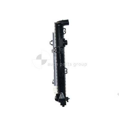 Jeep Grand cherokee WG Radiator Plastic Aluminium 588 x 524 x 28 mm 38 / 38 mm