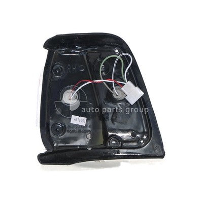 Toyota Hilux Front Park / Indicator Lamp RH (09/88-08/97)