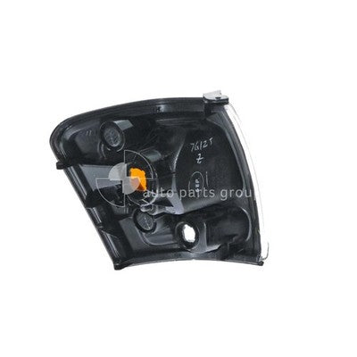Genuine Toyota Hilux Front Park / Indicator Lamp LH (09/01-02/05)