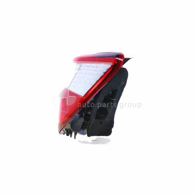 Genuine Toyota Yaris NCP130/NCP131 Tail Lamp RH (on QTR) 17-20 (01/17-05/20)