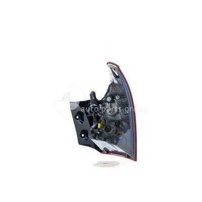 Genuine Hyundai i30 GD/GD II Tail Lamp LH (05/12-03/17)