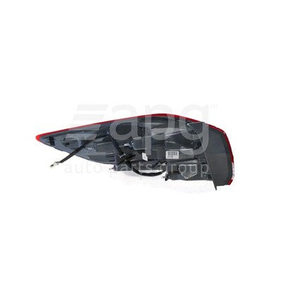 Genuine Hyundai Elantra AD Tail Lamp RH (12/15-10/18)