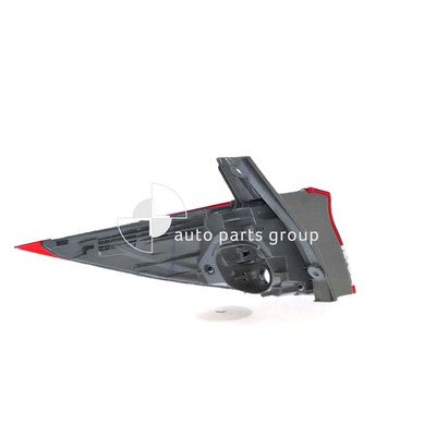 Genuine Toyota Tarago ACR50R/GSR50R Tail Lamp RH (01/06-On)