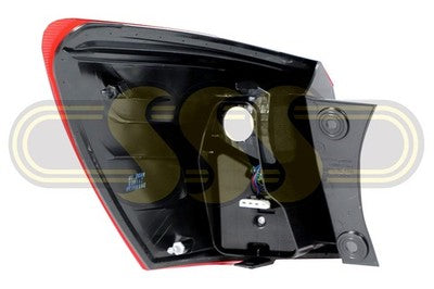 Nissan / Datsun Dualis Tail Lamp Right Hand E-Mark (01/10-2014)