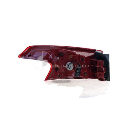 Genuine Hyundai Santa Fe TM Tail Lamp RH (04/18-12/20)
