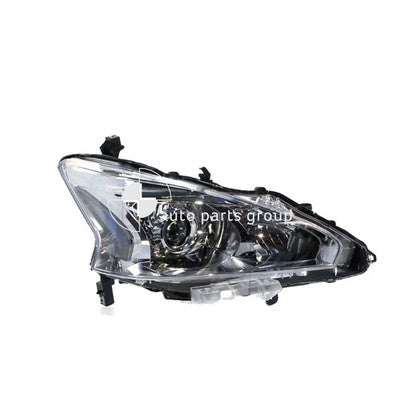 Genuine Nissan Altima Head Lamp RH Halogen Manual Adjust (09/13-On)