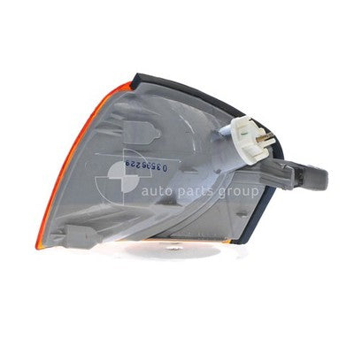Mercedes-Benz C Class W202 Front Park / Indicator Lamp RH