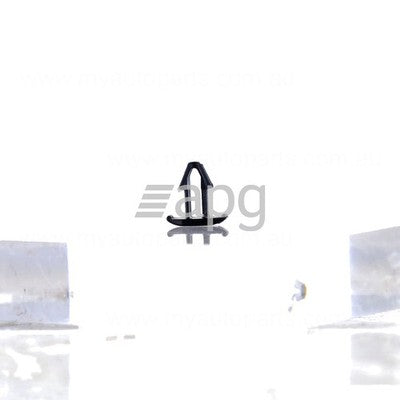 Genuine Toyota Camry ASV50R/AVV50R/ZRE182R Clip (01/07-On)