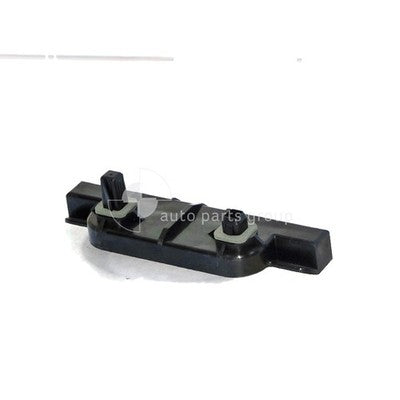 Genuine Toyota Echo NCP12R Rear Bar Bracket LH (08/02-12/05)