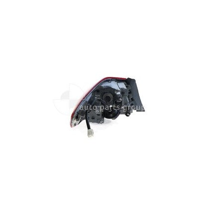 Genuine Hyundai Elantra AD Tail Lamp RH (12/15-10/18)