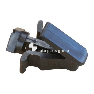 Genuine Nissan Dualis J10/N16 Clip (05/00-05/14)