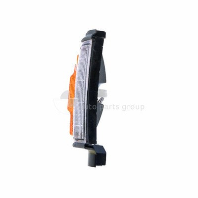 Toyota Hilux YN63/LN65 Front Park / Indicator Lamp RH (08/83-08/88)