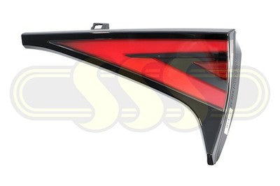 Genuine Kia Sportage Rear Garnish Lamp Right Hand With LED (07/21-04/25)