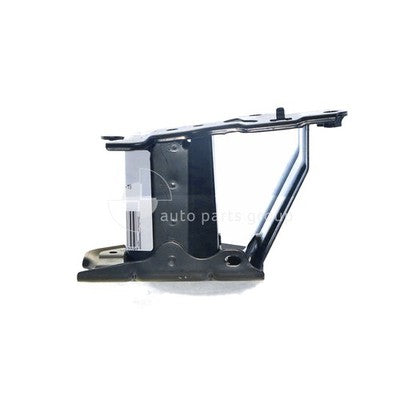 Genuine Toyota Corolla ZRE182R Rear Bar Bracket RH (03/15-06/18)