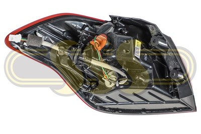 Genuine Kia Cerato Tail Lamp Right Hand Hatch Back No LED (02/16-06/18)