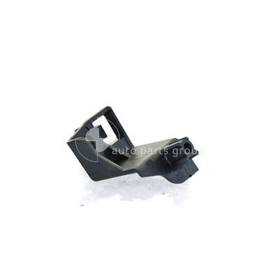 Genuine Mazda 3 BM Front Bar Bracket RH (11/13-06/16)