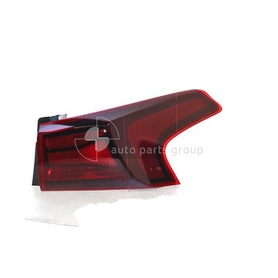 Genuine Hyundai Santa Fe TM Tail Lamp RH (04/18-12/20)