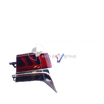 Genuine Lexus LS500h GVF50R Tail Lamp RH (10/17-09/18)